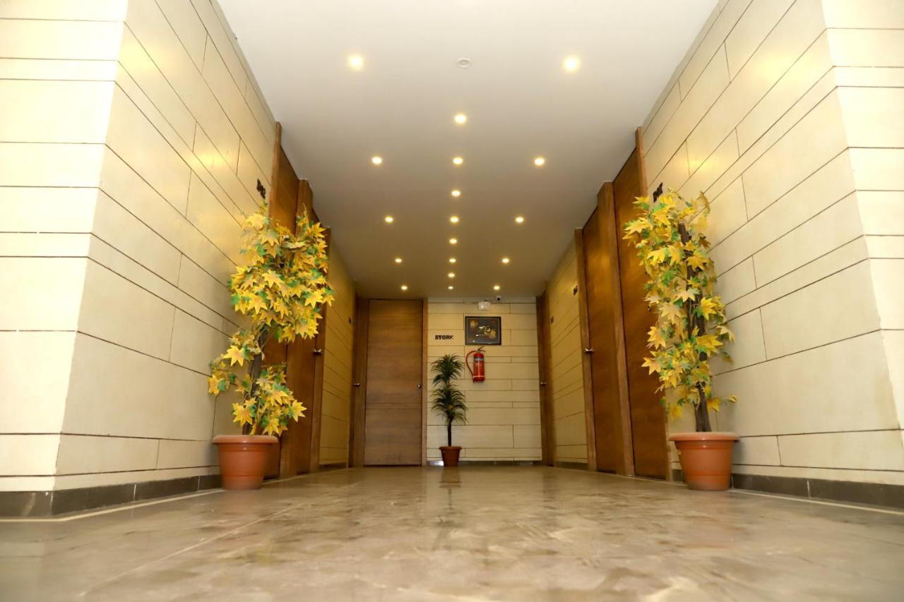 Hotel Dolphin Residency Pātan Exterior foto